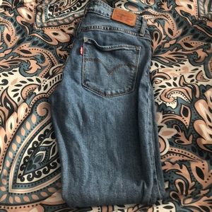 Levi jeans